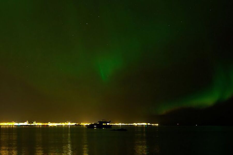 From Reykjavik: New Years Fireworks by Boat - Champagne, blankets, and the midnight toast