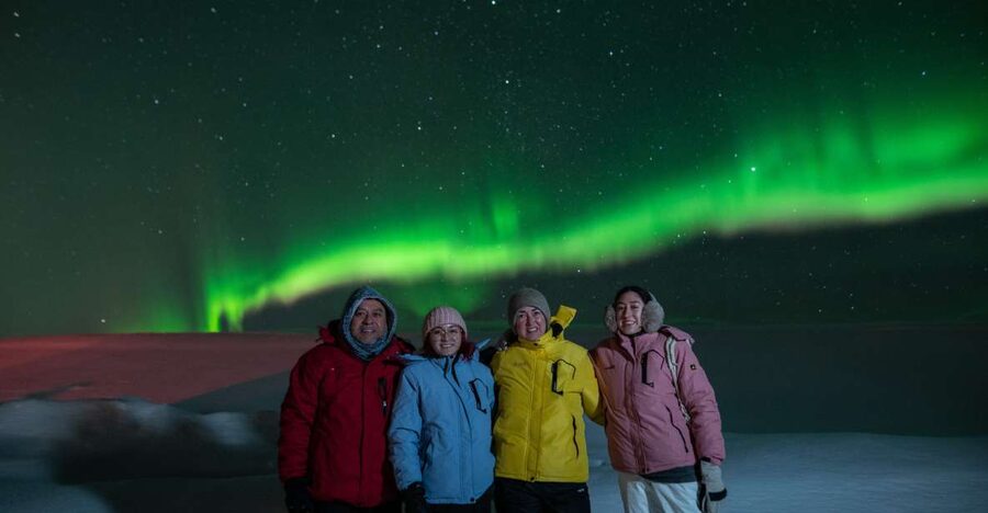 From Reykjavik: Northern Lights Guided Tour with Photos - Key points at a glance