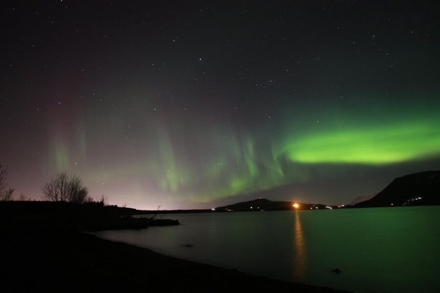 From Reykjavik: Northern Lights Hunt Super Jeep Tour - Hot chocolate, kleinur, and the value of warmth