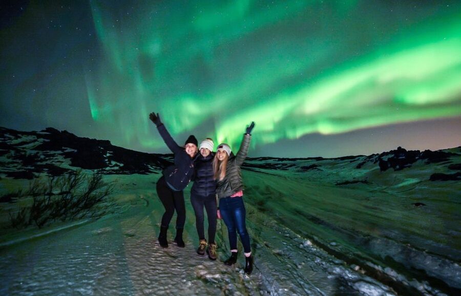 From Reykjavík: Northern Lights Super Jeep Tour - Four hours of chasing the Aurora from Reykjavík