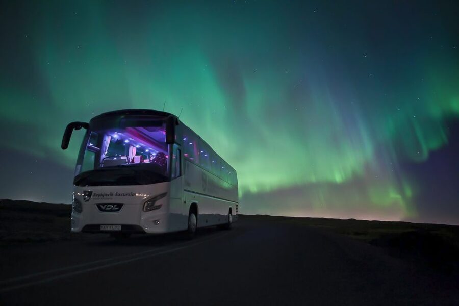 From Reykjavik: Northern Lights Tour - The bus, pickup, and group size