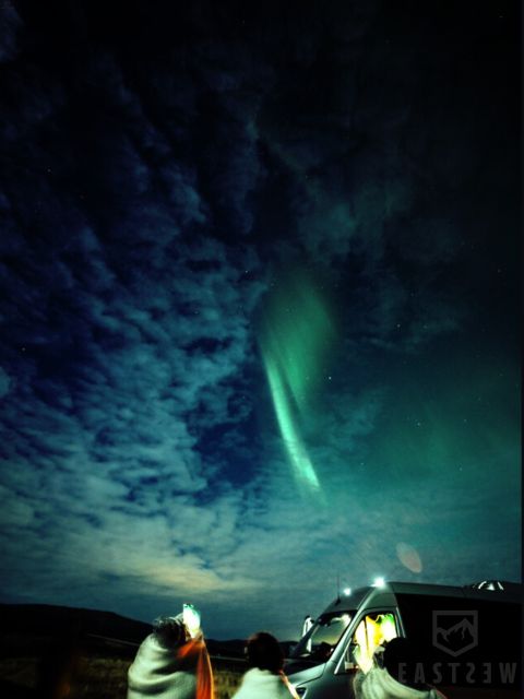 From Reykjavik: Northern Lights Tour with Hot Cocoa & Photos - Hot chocolate and kleina make the waiting easier