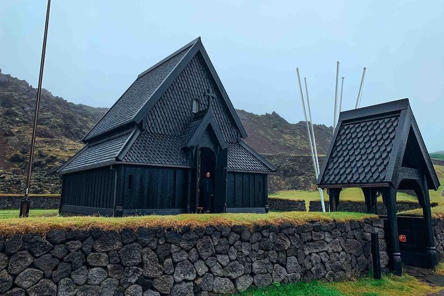 From Reykjavik: Puffin and Volcano Tour in Westman Islands - The ferry to Vestmannaeyjar starts the sightseeing