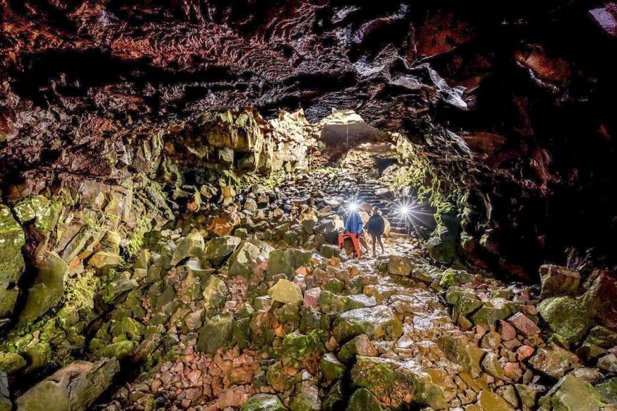 From Reykjavik: Raufarhólshellir Lava Tunnel by Bus - Getting your helmet, flashlight, and walking gear