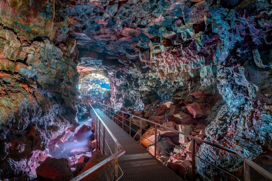 From Reykjavik: Raufarhólshellir Lava Tunnel by Bus - How the one-hour cave walk fits into the three-hour trip