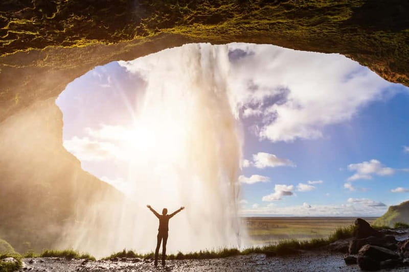 From Reykjavík: South Coast Highlights Day Tour - Seljalandsfoss and the possibility of Gljúfrabúi