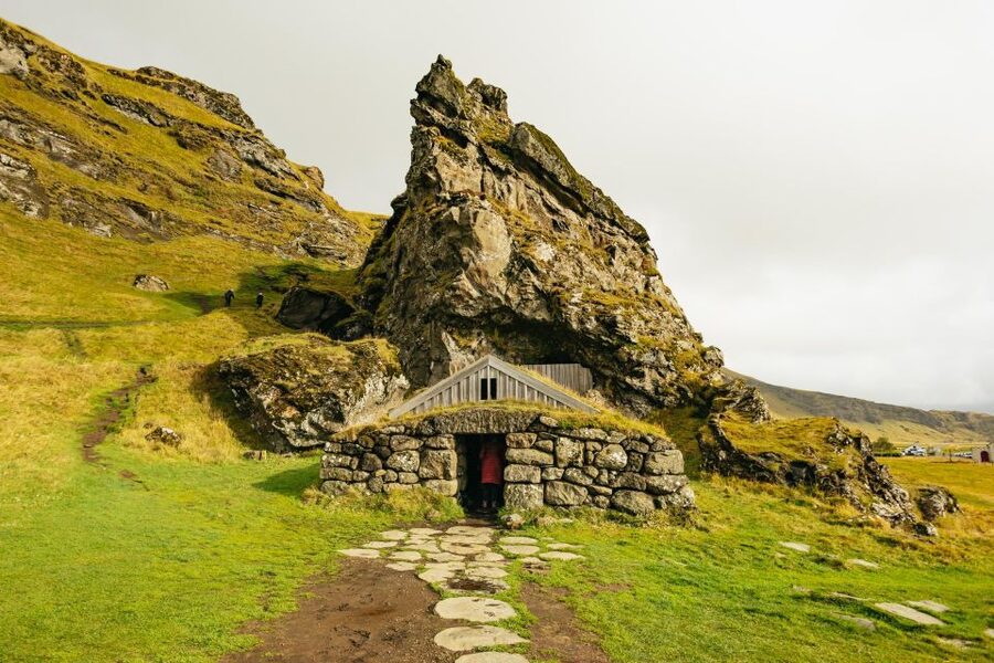 From Reykjavík: Waterfalls, Black Beach & Glacier Day Trip - Skógafoss brings the big waterfall drama