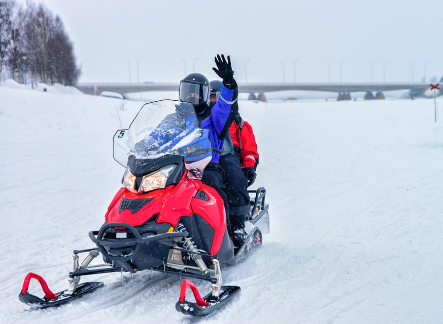 From Rovaniemi: 2-Hour Snowmobile Safari - Learning the controls before the ride