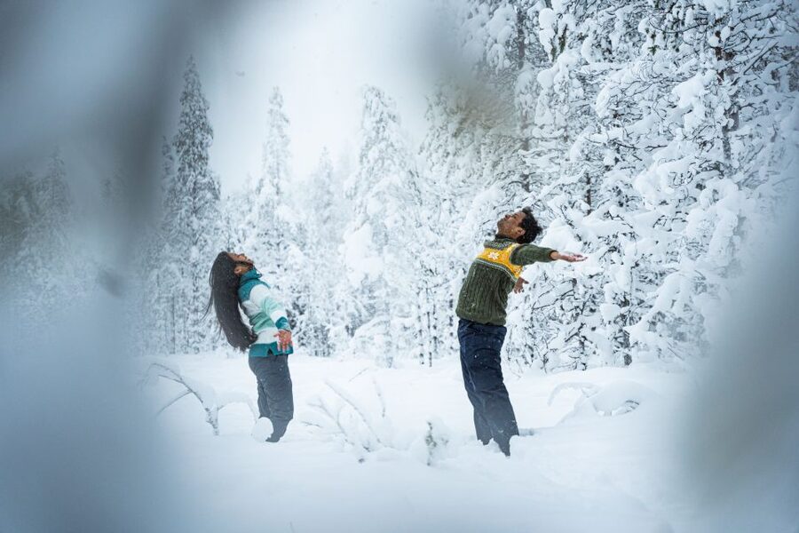 From Rovaniemi: Private Photoshoot in the Lappish Wilderness - Getting natural pictures when you are not a model