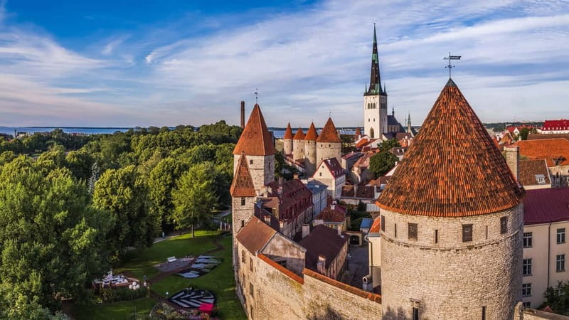 From Stockholm: 3-Day Return Cruise to Tallinn & Breakfast - Day 1: Leaving Stockholm through the archipelago