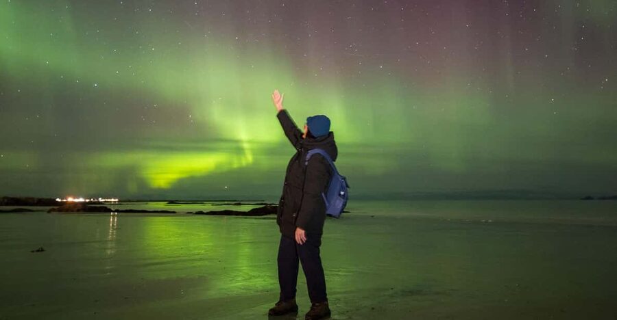 From Svolvaer: Private Northern Lights Search Trip - Chasing the aurora from Svolvaer