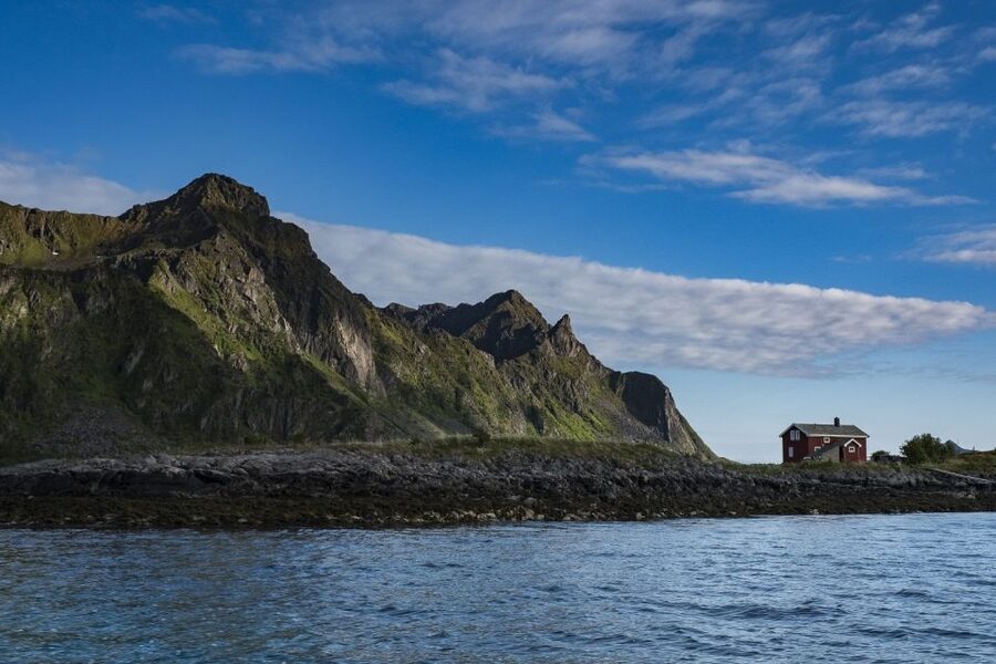 From Svolvaer: Trollfjorden Wildlife RIB Cruise - White beaches, fishing places, and the island of Skrova