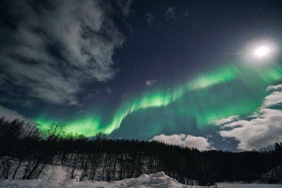 From Tromsø: Aurora Borealis Tour - Thermal suits, hot chocolate, and staying comfortable
