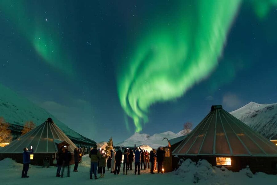 From Tromsø: Northern Lights Visit at Camp Tamok - Getting warm before heading outside