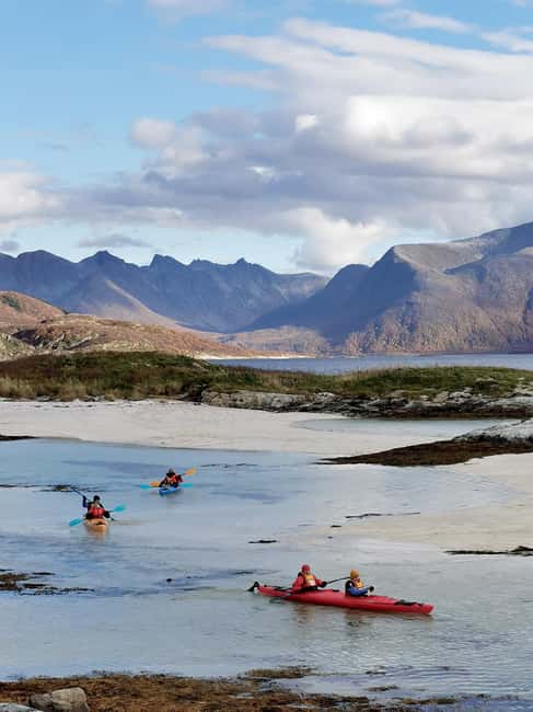 From Tromsø: Sea Kayaking Tour at Sommarøy with Transfer - One Hour to Walk Around the Fishing Village
