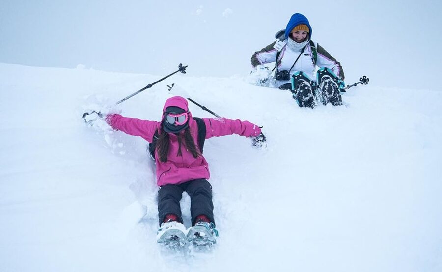 From Tromsø: Snowshoeing Hike with Picnic Lunch and Photos - A picnic with hot drinks in the snow