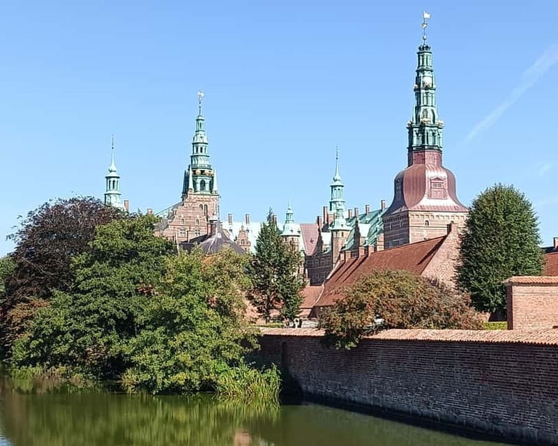 Full-Day Tour; Castle, Palace, Cathedral and Viking Ships - Key points at a glance