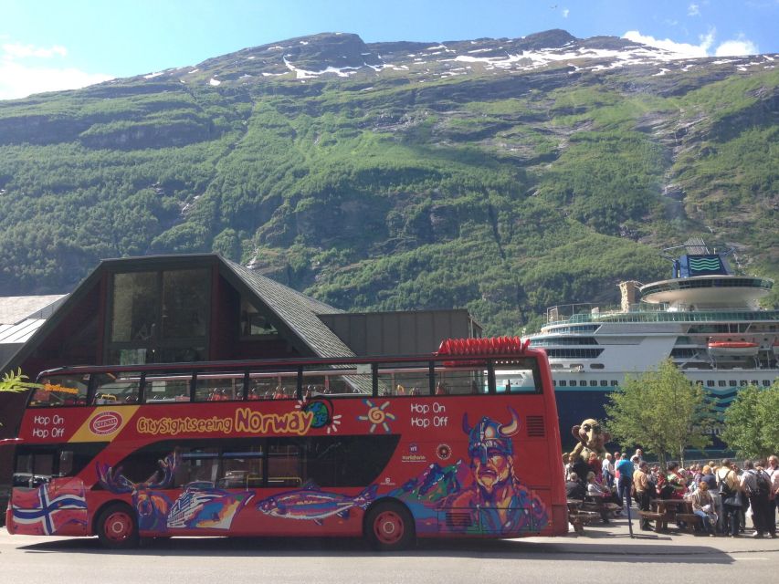 Geiranger: City Sightseeing Hop-On Hop-Off Bus Tour - Hole and the ride through the bends