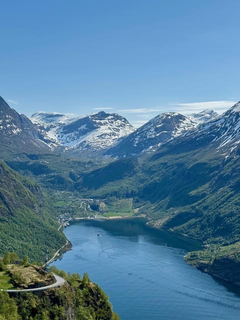 Geiranger Dalsnibba: mini bus tour - From Geiranger to the waterfall route