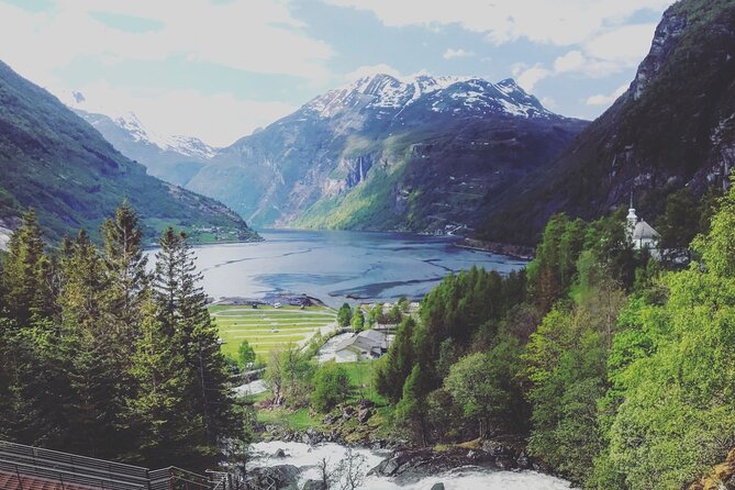 Geiranger: Excursions.no Mount Dalsnibba & Eagle's Bend - Djupvatnet adds a colder, quieter mountain scene