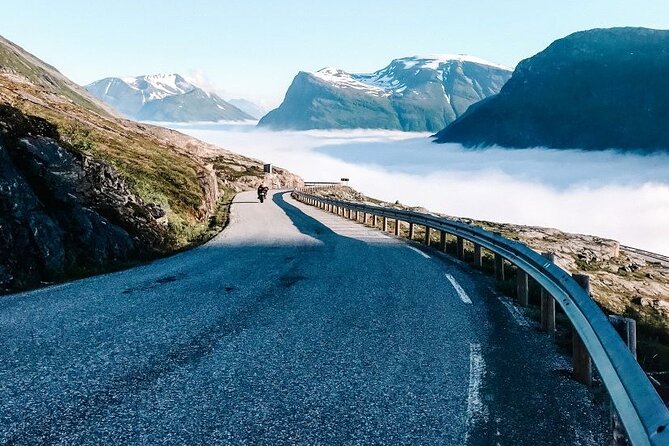 Geiranger: Excursions.no Mount Dalsnibba & Eagle's Bend - Eagle Bend follows the famous Ornevegen