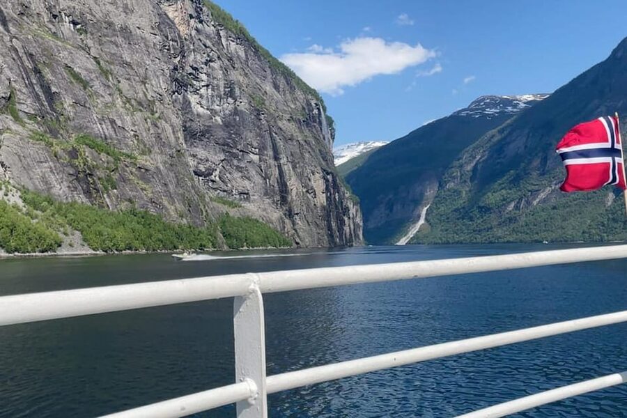 Geiranger Fjord Boat Tour with Waterfall Tasting - The return run through Geiranger Fjord