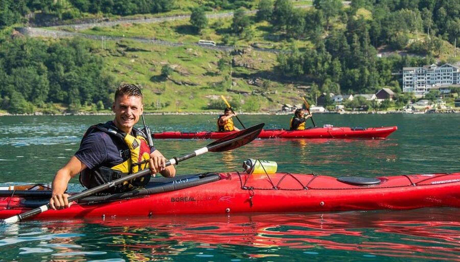 Geiranger: Kayak tour with guide - Rain, risk, and realistic expectations