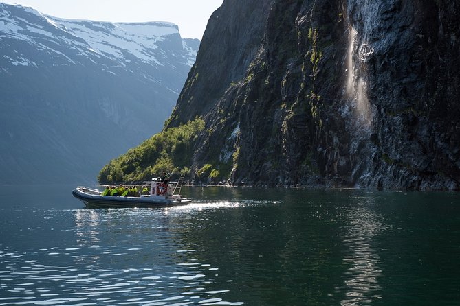 Geiranger: RIB Fjordsafari Geirangefjord - The boat, the clothing, and the cold