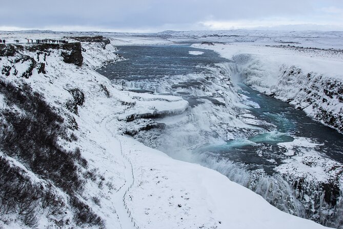 Golden Circle, Secret Lagoon & Friðheimar (Small Group) - Þingvellir: parliament and moving plates