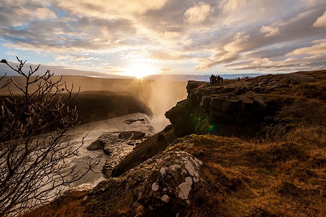 Golden Circle, Volcano Crater and Blue Lagoon Small-Group Tour - Who gets the best value from this tour