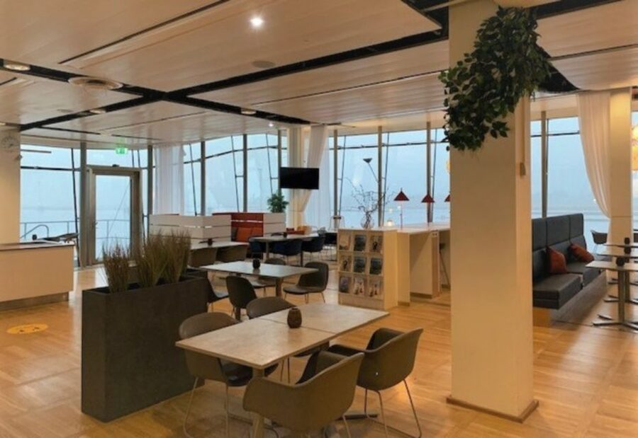 GOT Gothenborg Landvetter Airport: Vinga Lounge Access - Afternoon buffet from 11:00 to 18:00
