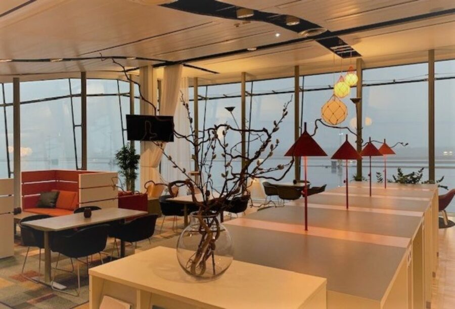GOT Gothenborg Landvetter Airport: Vinga Lounge Access - Breakfast from 5:00 to 11:00