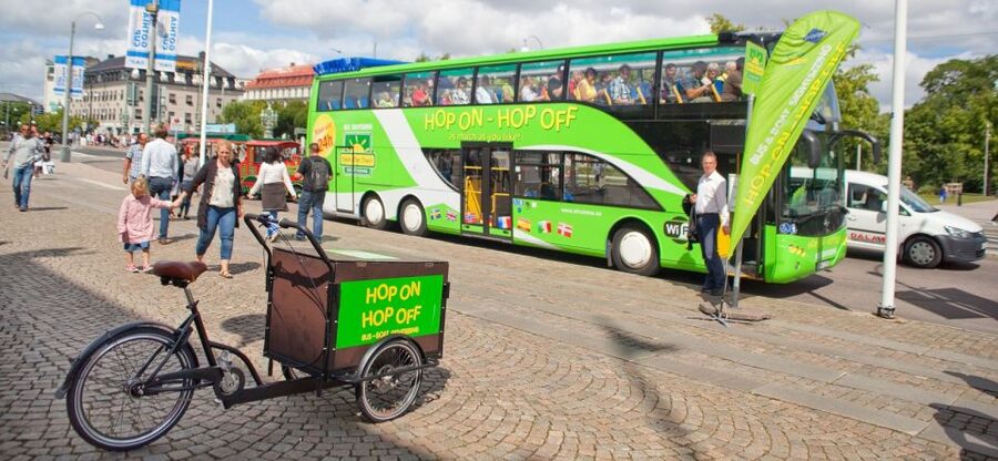 Gothenburg: 24 Hour Hop On–Hop Off Bus and Boat Tour - Gothenburg from Avenyn to the harbor