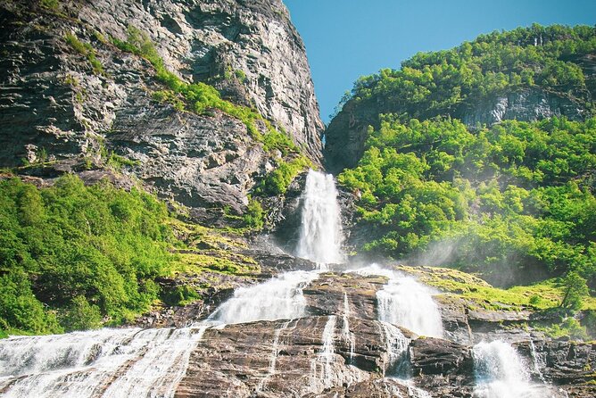 Guided Boat Tour in Geiranger - Weather and the changing view