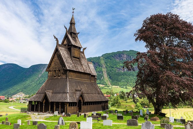 Guided Fjord & Glacier Tour - From BERGEN - The two-hour cruise from Vik to Fjærland