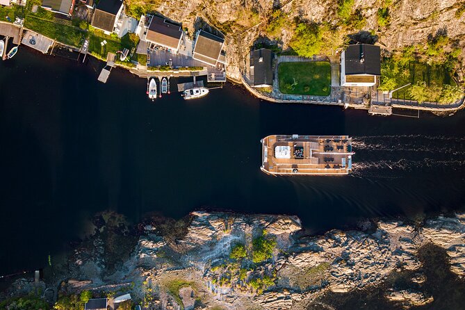 Guided Sightseeing Cruise on Oslofjord by Premium Silent Boat - What the guide adds to the ride