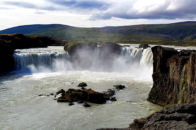 Half-Day Combo Tour to Goðafoss, Laufas and The Christmas House - Laufás and the old turf-roofed farm