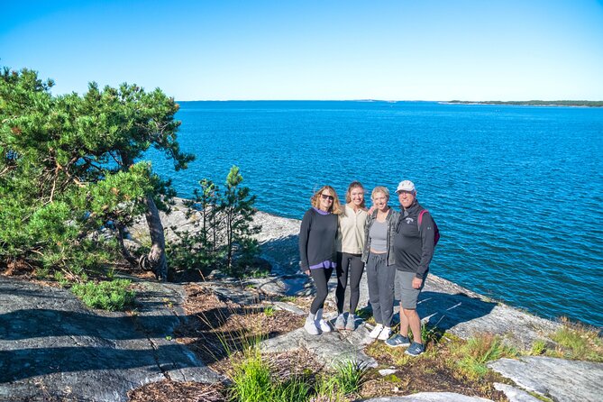 Helsinki: Archipelago Exploration at Porkkalanniemi peninsula - Guides who make the woods easier to understand