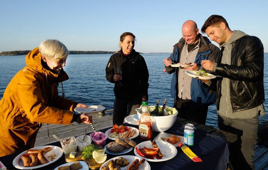 Helsinki: Archipelago RIB Boat Tour with BBQ Lunch and Sauna - Key points to know before you book