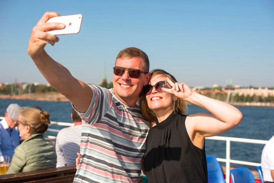 Helsinki Archipelago: Sightseeing Boat Tour - Suomenlinna from a wider angle