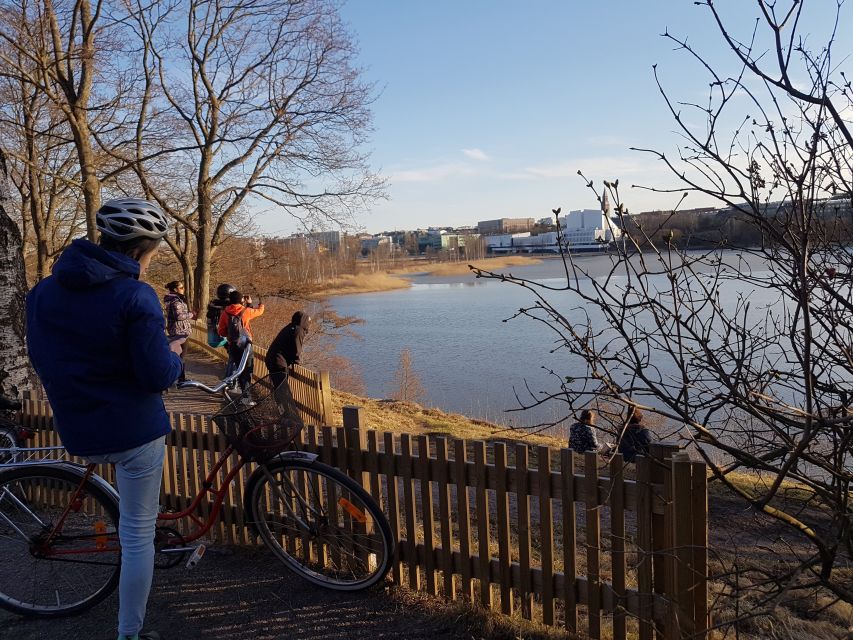 Helsinki: Bike or E-Bike Tour, BBQ, Sauna, Parks, and Forest - A one-hour BBQ with Finnish vegetarian food