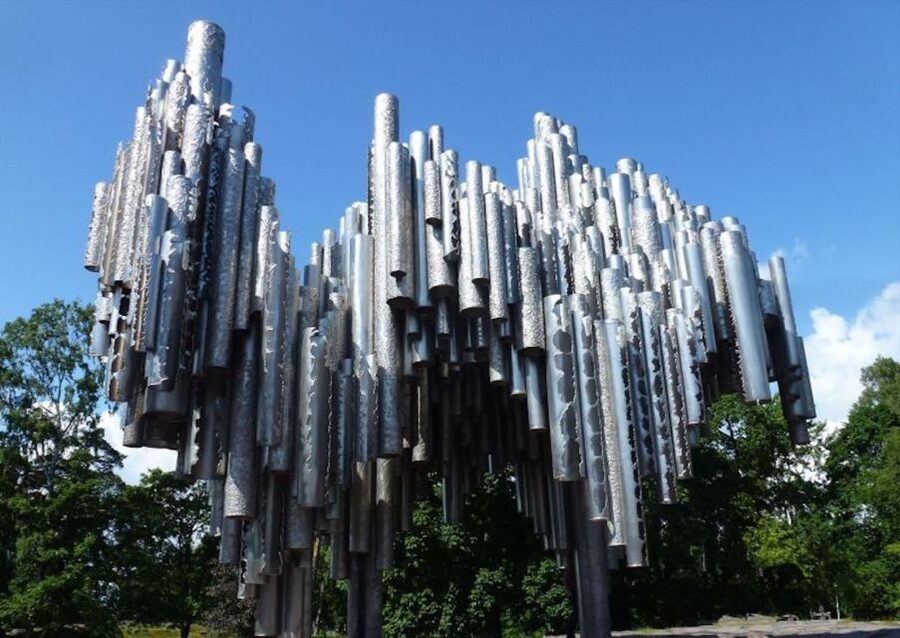Helsinki: City and Suomenlinna 5-Hour Sightseeing Tour - Uspenski Cathedral and the Old Market Hall
