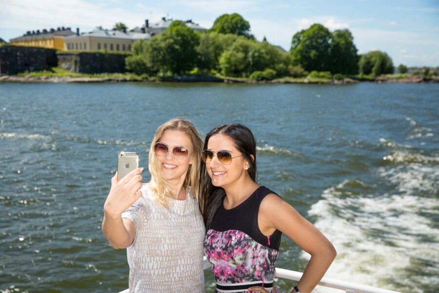 Helsinki: City Highlights 1.5-Hour Archipelago Cruise - Kaivopuisto and Helsinki’s southern island chain