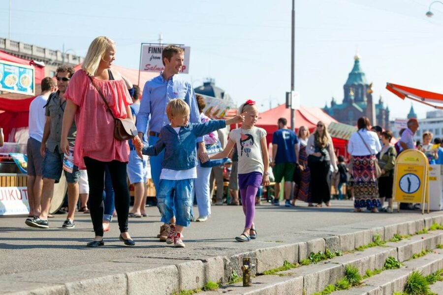 Helsinki: City Sightseeing Hop-On Hop-Off Bus Tour - Stops 17 to 19: amusement rides, theater, and Hakaniemi Market