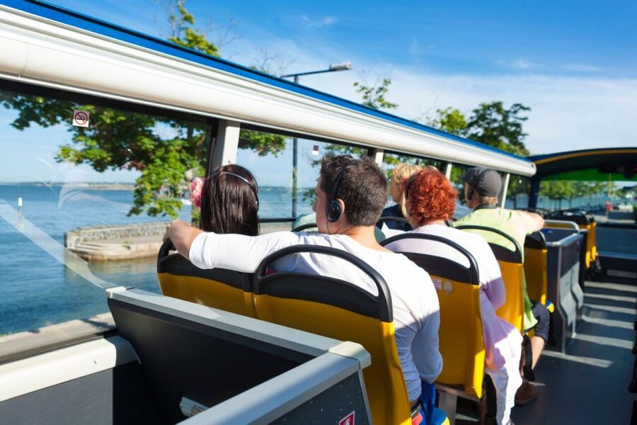 Helsinki: City Sightseeing Hop-On Hop-Off Bus Tour - Stops 1 to 6: Senate Square, the harbor, and Kaivopuisto