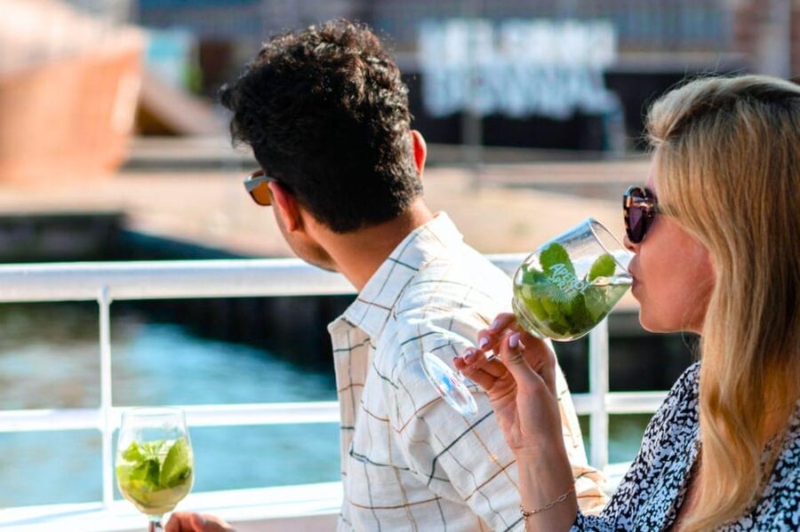 Helsinki: Evening Archipelago Cruise - Food, drinks, and the optional buffet