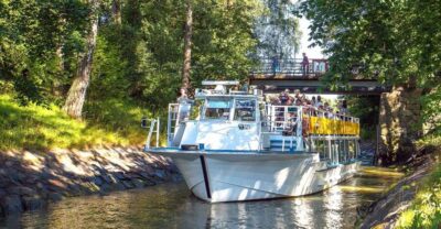 Sightseeing Canal Cruise with Audio Commentary