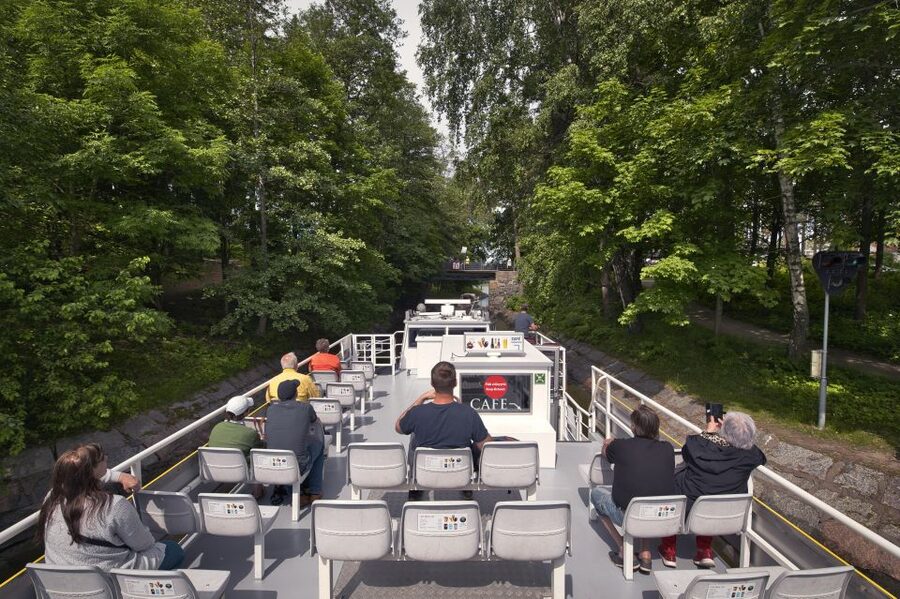 Helsinki: Sightseeing Canal Cruise with Audio Commentary - Jollas, Vartiosaari, and Tammisalo