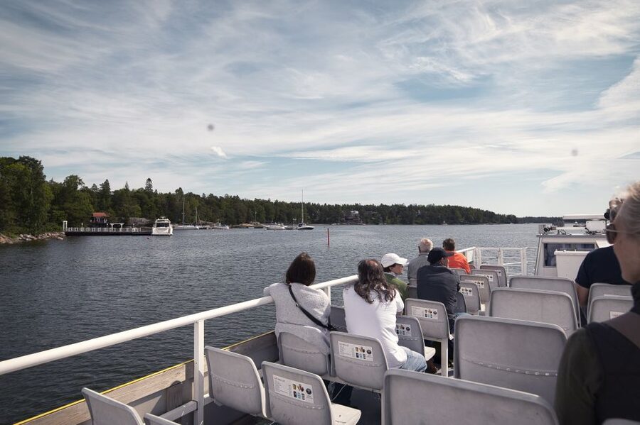 Helsinki: Sightseeing Canal Cruise with Audio Commentary - Kulosaari, Mustikkamaa, and Korkeasaari Zoo