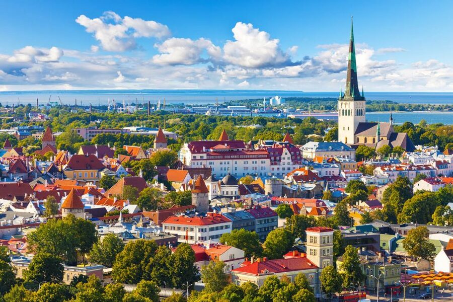 Helsinki: Tallinn Guided Day Tour with Ferry Crossing - Key points to know before booking